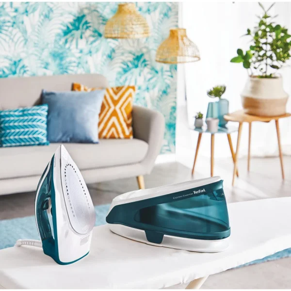 Tefal Express Essential SV6115E0 Steam Ironing Station 9
